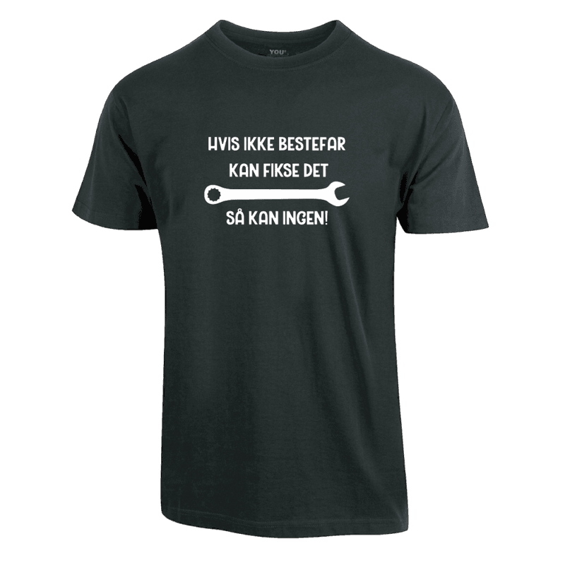 Bestefar fikser T-skjorte
